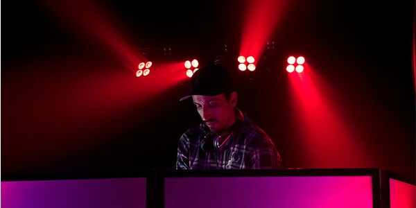 AMERICAN DJ ( アメリカンディージェイ )  / Starbar Wash LEDパーライトシステム画像6