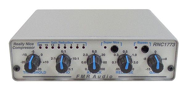 STEINBERG UR44を購入して使ってみてわかった6つのこと ～開封の儀 