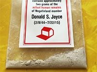 Negativland（ネガチブランド）の新作は亡くなったバンドメンバーの遺灰付属