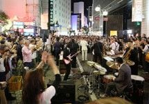 「街が一体になった夜」写真