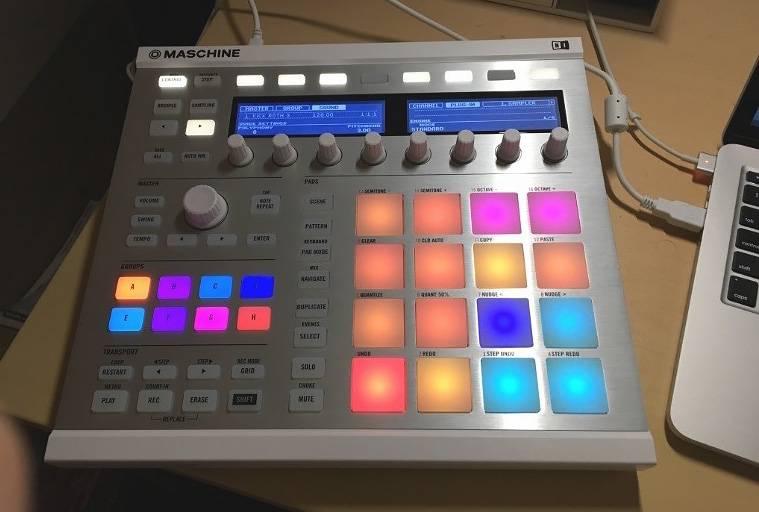 作曲が楽しくなる機材 Maschine｜サウンドハウス