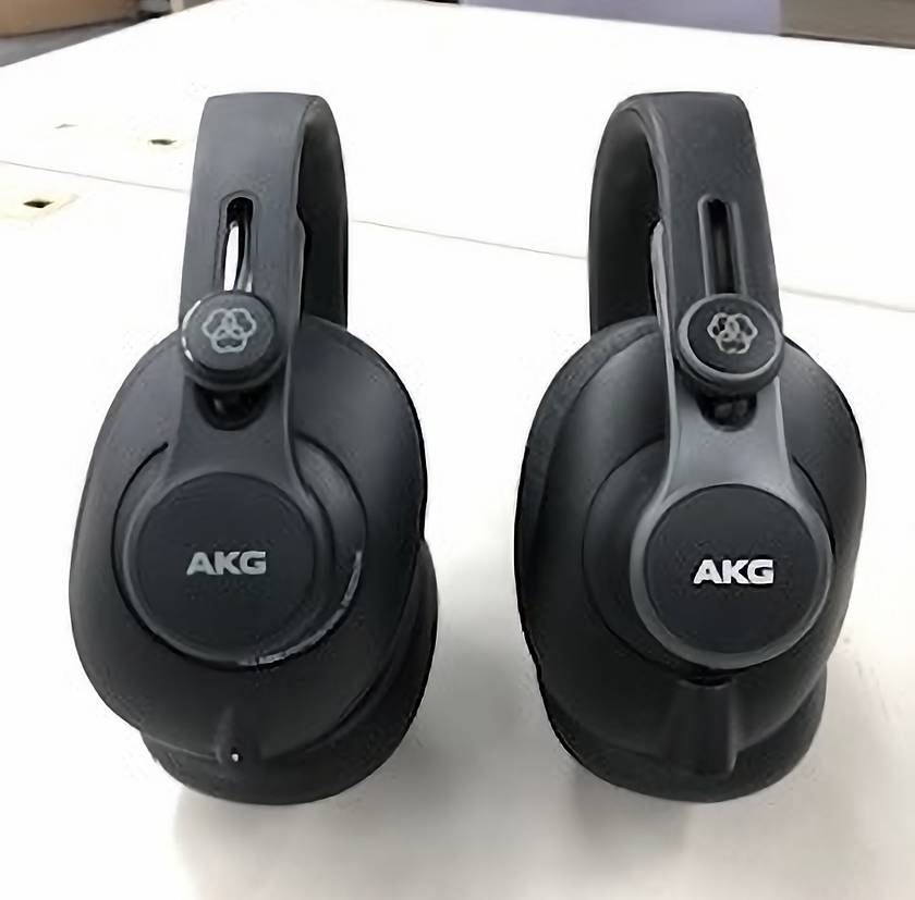 AKG  K371　ヘッドホン