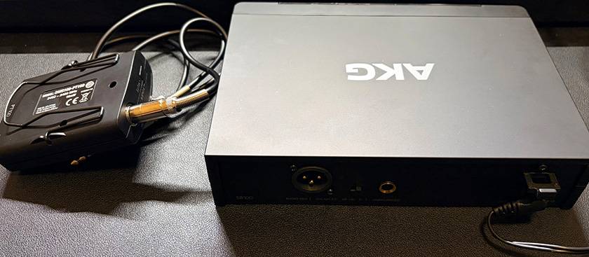 AKG / DMS100