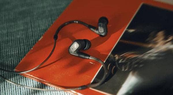 【新製品レビュー】SENNHEISER  /  IE300 リスニング用カナル型イヤホン