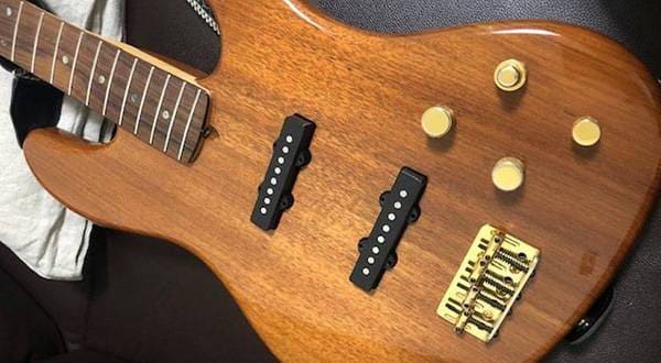 Fenderジャズベース、Lindy Fralinピックアップに交換しました ...