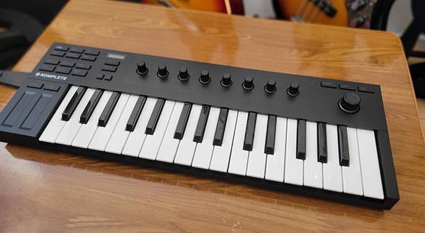 KOMPLETE KONTROL M32 レビュー!!｜サウンドハウス