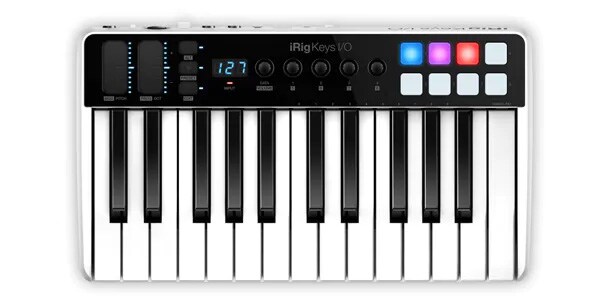 オーディオI/O搭載MIDIキーボード