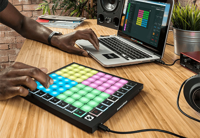 NOVATION ( ノベーション ) Launchpad X MIDIパッド 送料無料 ...