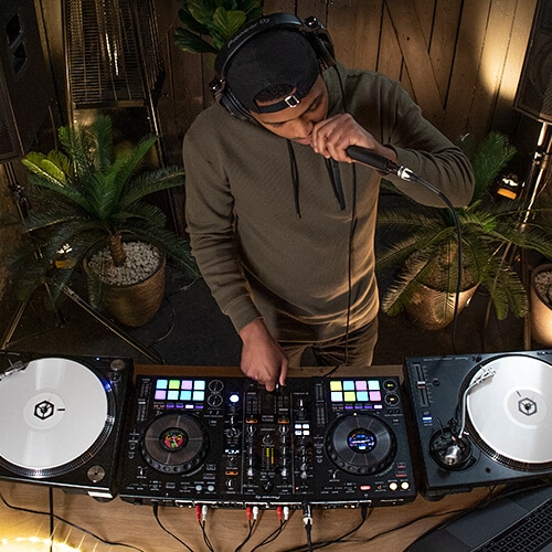 DDJ-800