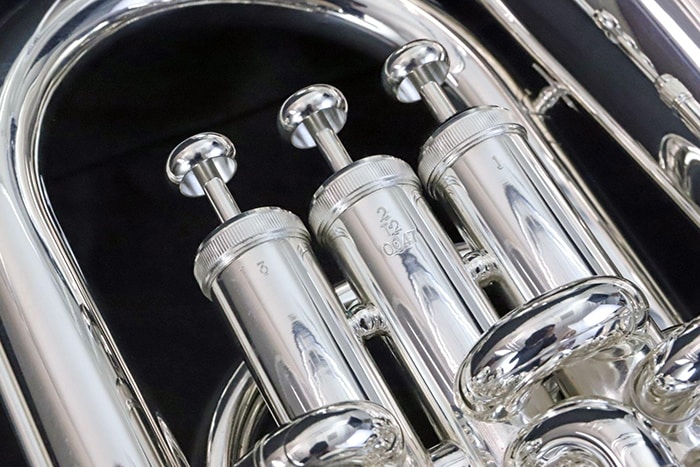 4ピストン・サイドアクション