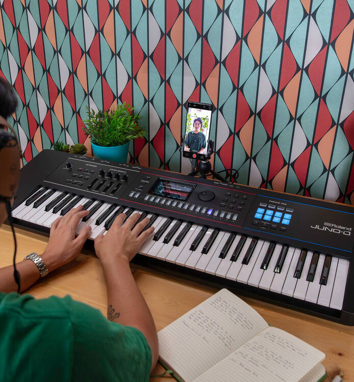 ROLAND JUNO-D7 定番シンセ 73鍵盤 初心者向け 学生向け 送料無料