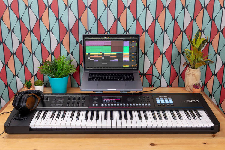 ROLAND JUNO-D8 定番シンセ 88鍵盤 初心者向け 学生向け 送料無料