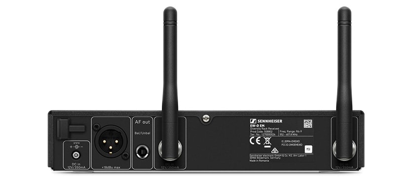 EW-D EM受信機の背面