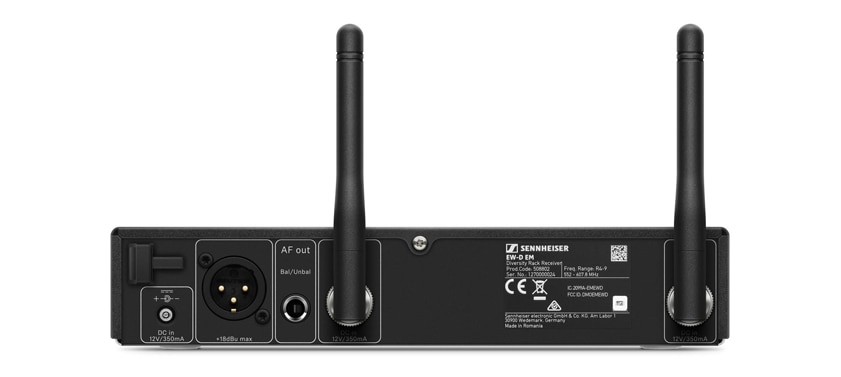 EW-D EM受信機の背面