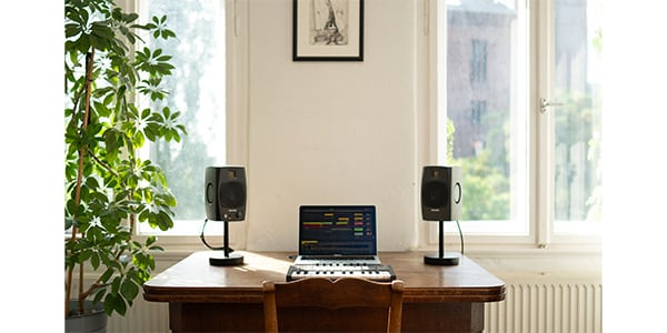 ADAM AUDIO / D3V White画像10