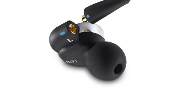AKG ( アーカーゲー ) N40 カナル型イヤホン ハイレゾ対応 送料無料 
