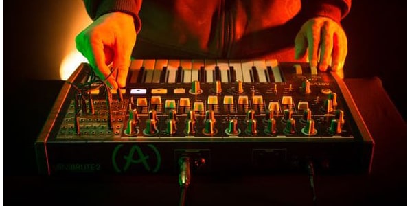 ARTURIA ( アートリア ) MiniBrute 2 アナログシンセ 送料無料