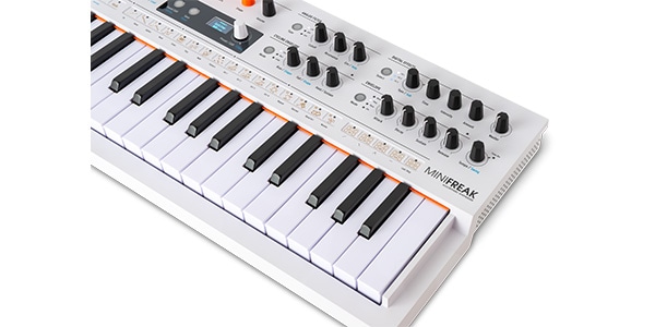 完全動作品 ARTURIA MiniFreak ユーザー登録可能 Arturia - MiniFreak