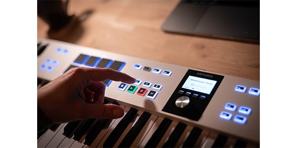 ARTURIA / KEYLAB Essential 61 MK3 Black MIDI/USB keyboard画像5
