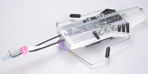 Berglund Instruments / NuRAD R2 伊東たけしモデル