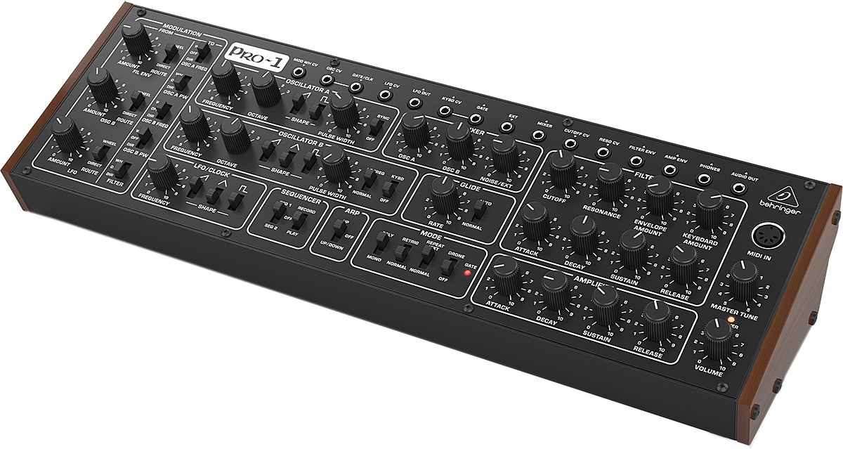 PRO-1 アナログシンセサイザー