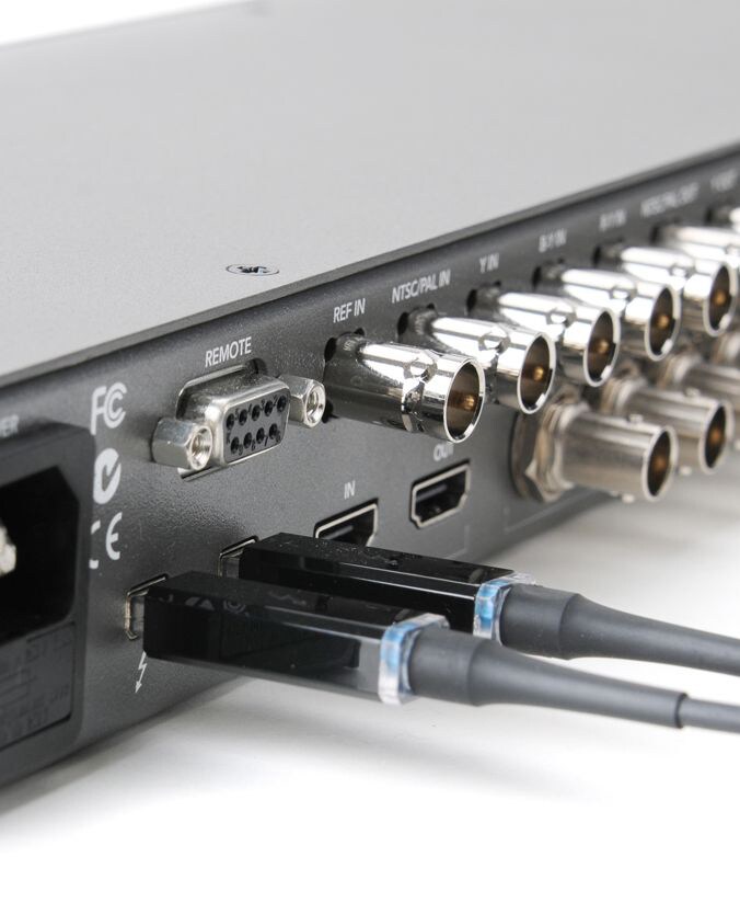 Corning コーニング Thunderbolt 18ft 5 5m Active Optical Cable 送料無料 サウンドハウス