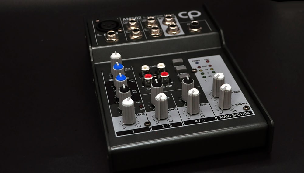 AM502 コンパクト・アナログミキサー