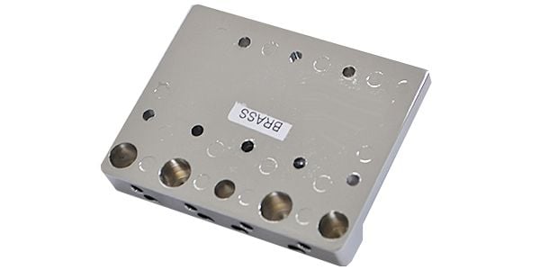 FENDER / High Mass Bass Bridge IV Brass Saddles 画像2