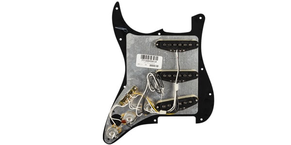 FENDER / Pre-Wired Strat Pickguard, Hot Noiseless SSS, Black 11 Hole 画像2