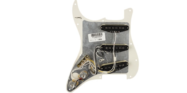 FENDER / Pre-Wired Strat Pickguard, Hot Noiseless SSS, Parchment 画像2