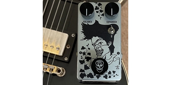 ギター PlazmaPedal ESP CHUNPA-V LED (Flip Flap Pink) [ALDIOUS Toki Model