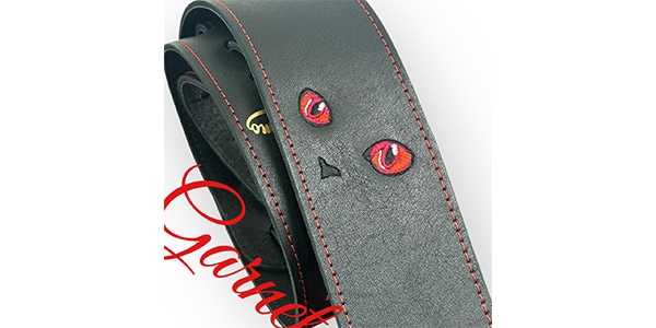 Grande uomo / 黒ねこ刺繍/ガーネット（穴10mm,M）