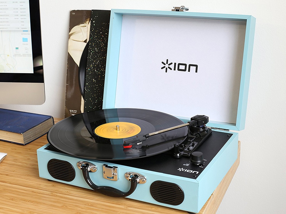 ION AUDIO ( アイオンオーディオ ) Vinyl Transport Blue トランク型レコードプレーヤー 送料無料 | サウンドハウス