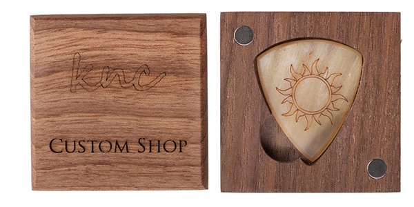 Knc Picks / Burning Sun Guitar Pick with Wooden Box