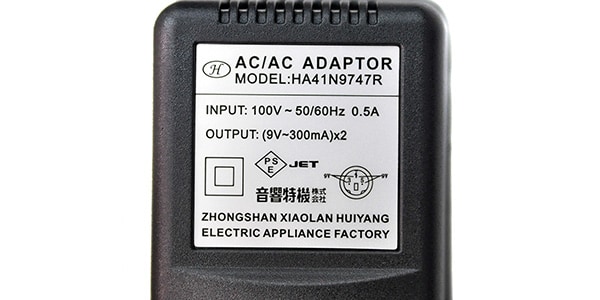 総額68660円相当 イヤモニ4人分セット MACKIE CANARE ケース付 中古】 MACKIE / 402VLZ4 【渋谷店】 | イシバシ楽器