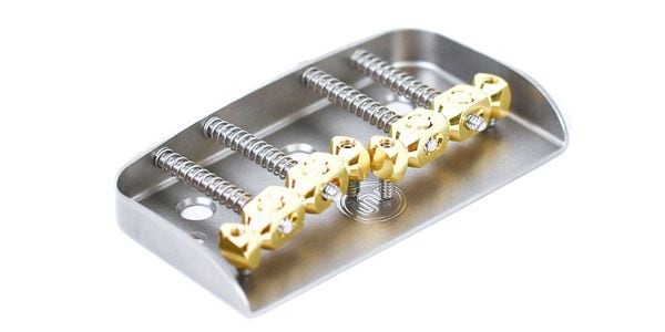 MASTERY BRIDGE / M8 Hardtail Bridge Brass