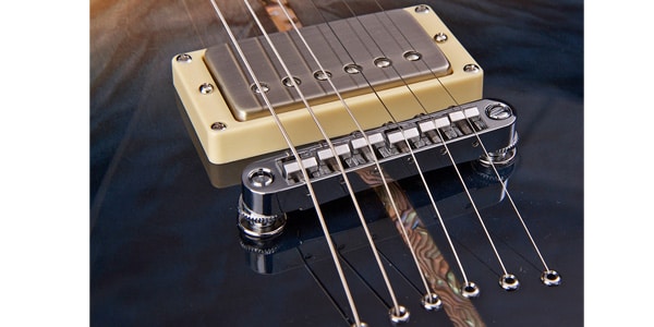 Michael Kelly Guitars / Mod Shop Patriot Instinct Bare Knuckle Blue Fade画像4