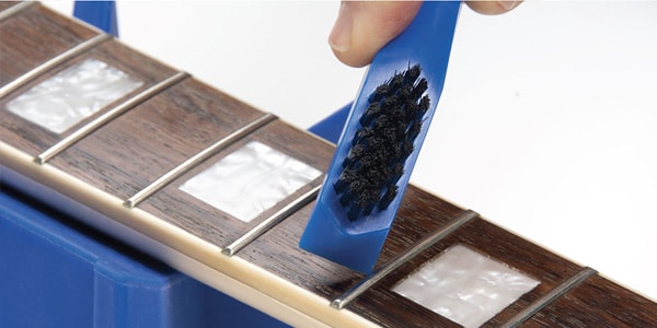 MUSIC NOMAD / MN125 F-ONE Unfinished Fretboard Care Kit - Oil, Cloth, Brus画像6