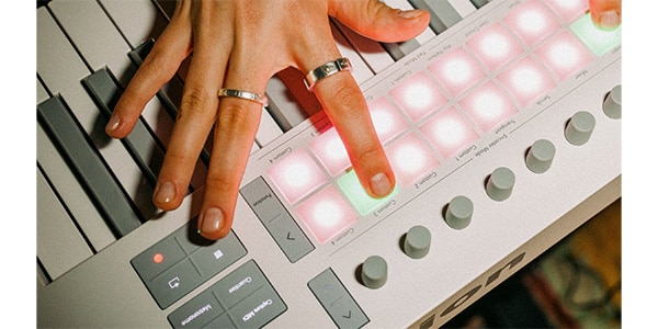 NOVATION ( ノベーション )  / Launchkey 61 White USB-MIDIキーボード画像7