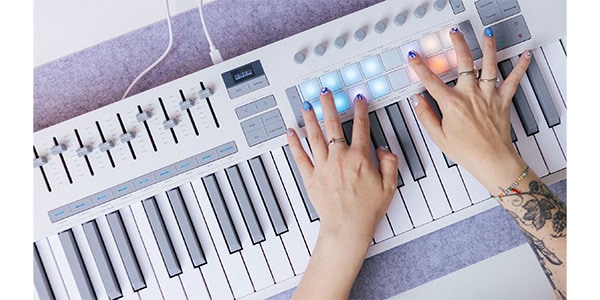 NOVATION ( ノベーション )  / Launchkey 61 White USB-MIDIキーボード画像8