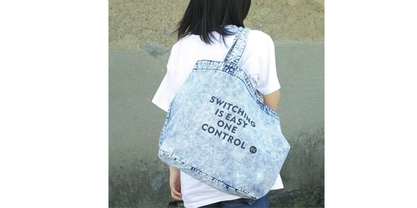 One Control / Tote bag (Switching is Easy print) Chemical wash画像3