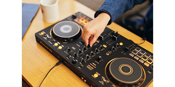 Pioneer DJ ( パイオニア )  / DDJ-FLX4-N rekordbox＆Serato DJ対応2chPCDJコントローラー画像8