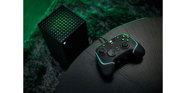 Razer ( レイザー ) Wolverine V2 Chroma RZ06-04010100-R3M1
