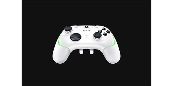 Razer ( レイザー ) Wolverine V2 Chroma (White) RZ06-04010200