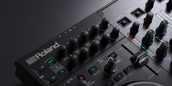 ROLAND ( ローランド ) DJ-707M Serato DJ Pro対応PCDJ