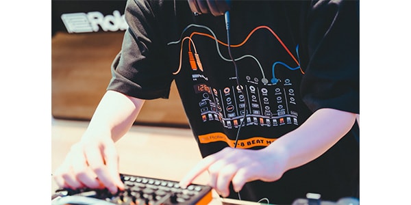 ROLAND / T-8 T-Shirts DesignA XL画像5
