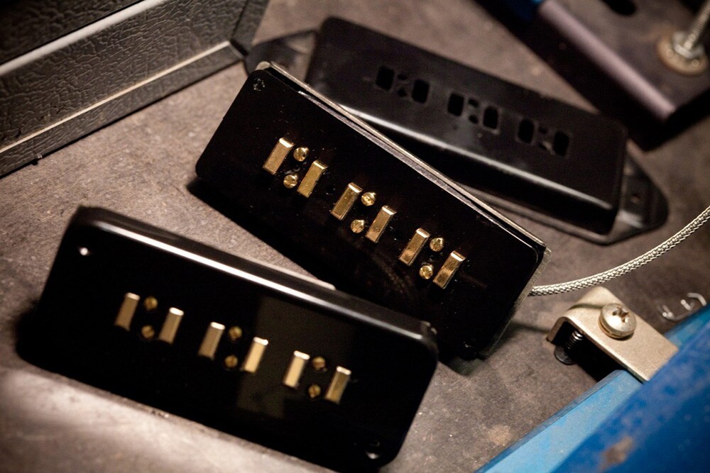 SEYMOUR DUNCAN/Custom Shop P-90 Staple Soapbar Repro Black/Gold