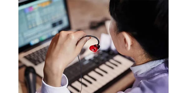 SENNHEISER ( ゼンハイザー )  / IE100PRO レッド カナル型イヤホン画像5