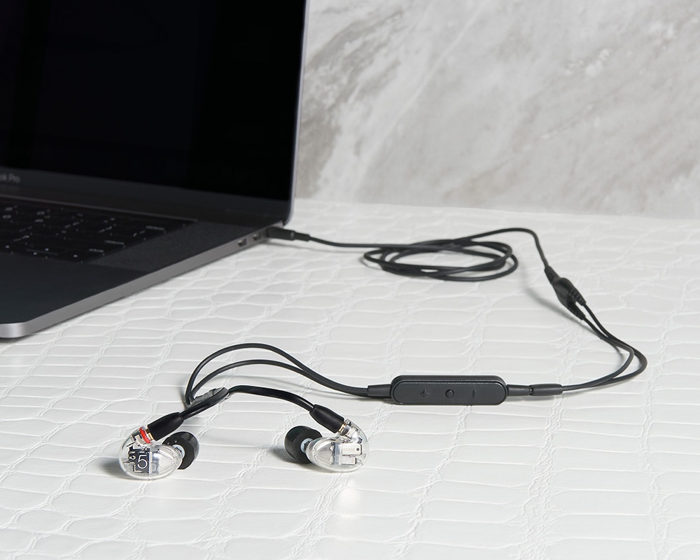 オーディオ機器 イヤフォン AONIC5 SE53BACL+UNI-A クリア 高遮音性イヤホン