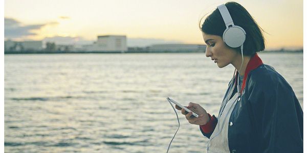 SONY ( ソニー ) MDR-XB550AP W グレイッシュホワイト